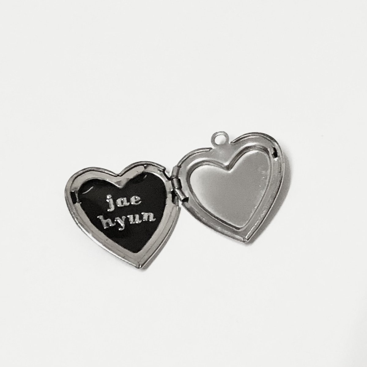 ถ้าเค้าทำ locket แบบนี้แจกวันเกิดแจฮยอนมีใครสนจัยมั้ย ฝากรีหรือเมนชั่นก็ได้คับ  ₍ᐢ..ᐢ₎♡̷ 

#happyjaehyunday