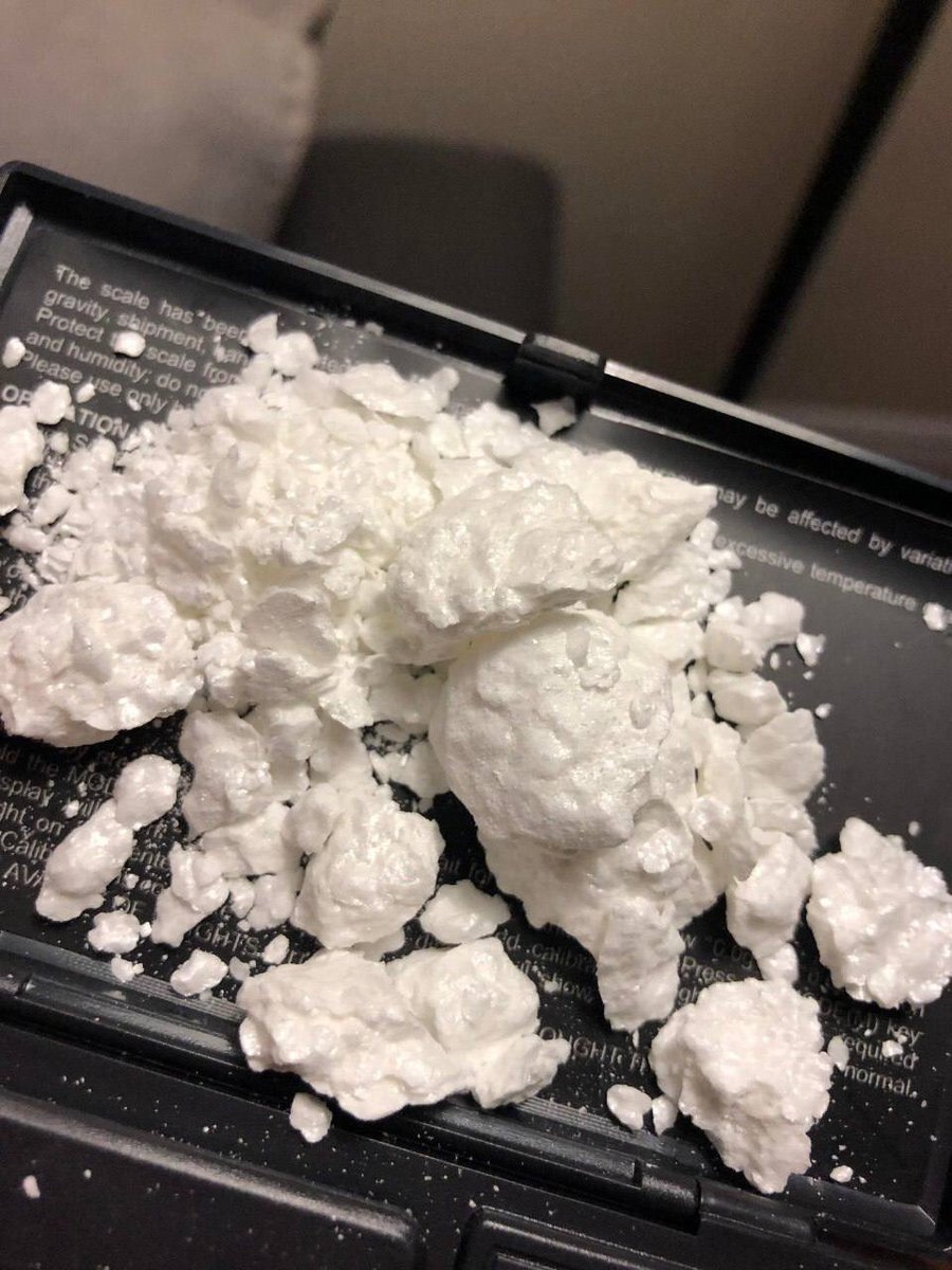 FranceWeed42019's tweet photo. 🌿🔫🗡💵💳Bon plan pour vous la fafa tout est carré livraison 🚚24/7🇫🇷🇧🇪 snapchat:Hkushcoffee2608 Wickr me :caliweed245
#PSG #Nantes #weed #beuh #shit #cocaïne #drogue #trappes #LOSC #Lyon #rastabot #Nice #lille #franceverte #4tchat #citation #montpellier #Bordeaux https://t.co/AsUJb0zZJy