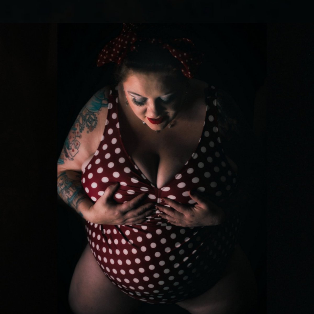 miss_lethal_gem's tweet photo. Sorry haven't been posting as much, I've been busy growing another human, I'm currently 25 weeks pregnant and still happy to model can do either portrait or images with Bump :-) #rmm #lethalgem Both myself and the photographer @Jonnybentley360 are represented by @roguemodels https://t.co/pX7797RXpQ