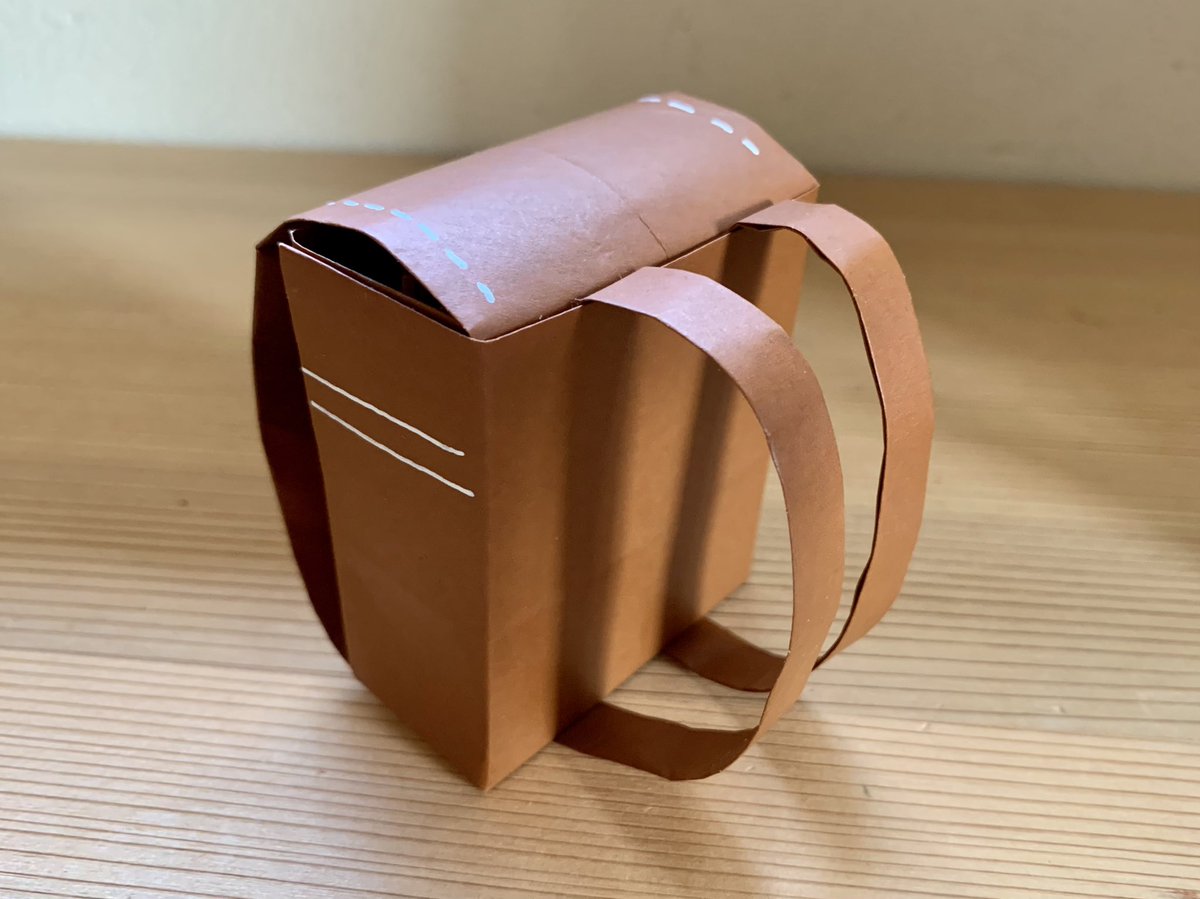 この春 小学校に入学するひ孫のお祝いに カミキィ さんのランドセルを折りました 女の子だけど茶色のランドセルだそうです 渋い ランドセルにぴったり入るミニチュアのノートもほんとに可愛い ランド By バーバラ Edayfm この春 小学校に入学するひ孫のお祝いに カミキィ さんのランドセルを折りました 女の子だけど茶色のランドセルだそうです 渋い ランドセルにぴったり入るミニチュアのノートもほんとに可愛い ランド By バーバラ Edayfm