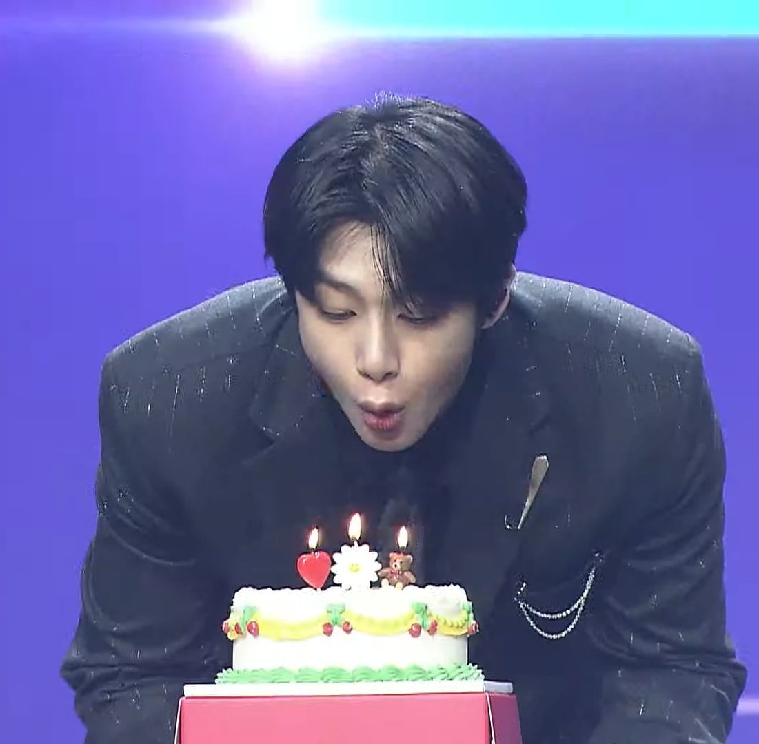 Wheabebe's tweet image. Happy birthday, hyungwon bub