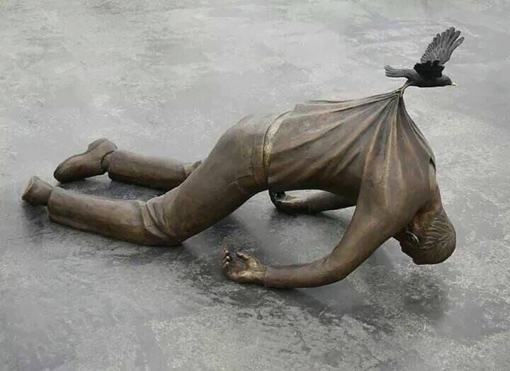 SLochaitis's tweet photo. This statue in Norway sends a very strong message: Never give up... https://t.co/LS3F2aBEvF