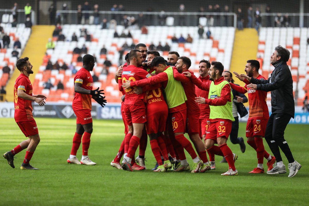 hasannkose1's tweet photo. çok daha iyi yerlere geleceğiz 🙌🏻🙌🏻🙌🏻 https://t.co/XvCeCAZYWs