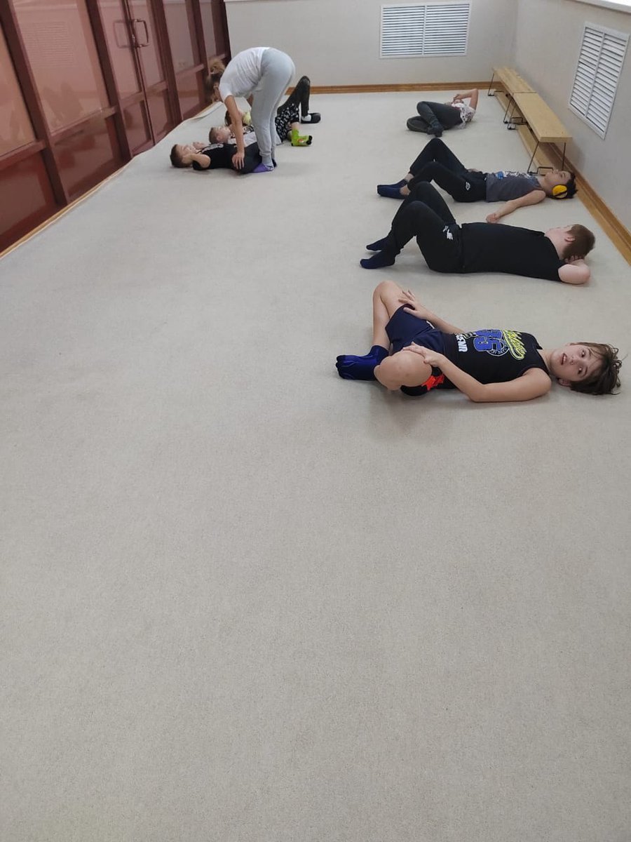 Занятия по ОФП с особенными детьми.

#особенныедети #особенныедетисамары #autism #РАС #синдромдауна #синдромМоватаВильсона #спортивныйкружокдлядетейсовз #дети #спортобъединяет #спортвоблаго #самараспортивная #самара #ОФП #спорт