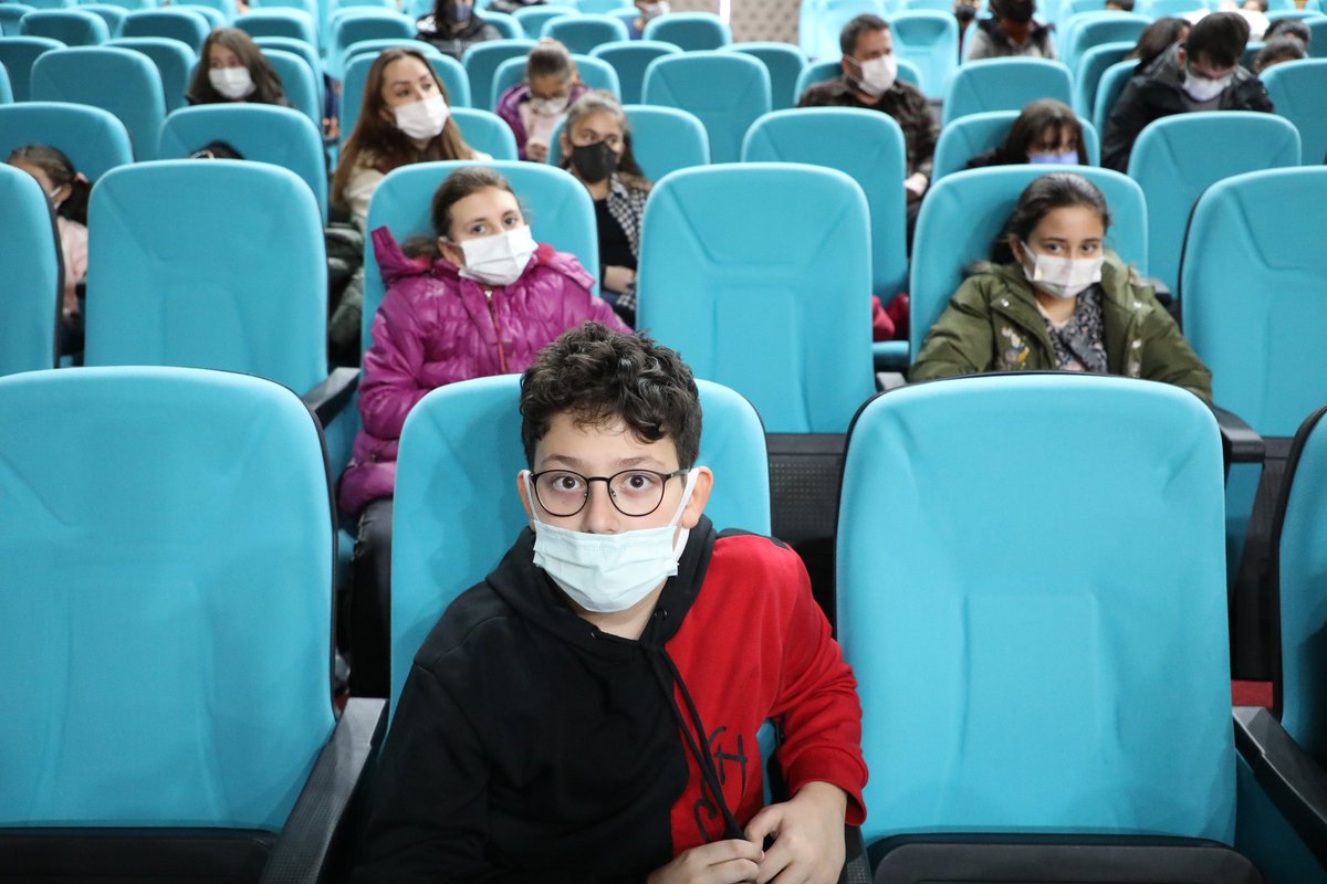 3️⃣ Valimiz Ayhan, proje ile bölgede özel yeteneklilerin eğitiminin kalitesinin artacağını, yeni modeller oluşacağını, teknikler ve metodolojiler uygulanacağını, öğrencilerin yeteneklerini geliştirerek potansiyellerini üst düzeyde kullanmalarına yardımcı olunacağını söyledi.