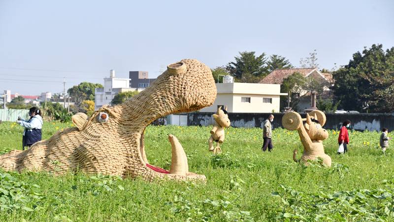 彰化人彰化事on Twitter 記者林明佑 花壇鄉報導 22春遊彰化賞花海 花壇鄉公所辦理 焢吧焢焢 花壇趴兔焢 活動 於今 15 日在花壇鄉崙雅村花秀路316巷的農田展開 一片片花海令人驚艷 彰化縣長王惠美表示 冬季裡是景觀作物可以讓大家欣賞 也可在春耕https 彰化人彰化事on Twitter 記者林明佑 花壇鄉報導 22春遊彰化賞花海 花壇鄉公所辦理 焢吧焢焢 花壇趴兔焢 活動 於今 15 日在花壇鄉崙雅村花秀路316巷的農田展開 一片片花海令人驚艷 彰化縣長王惠美表示 冬季裡是景觀作物可以讓大家欣賞 也可在春耕https