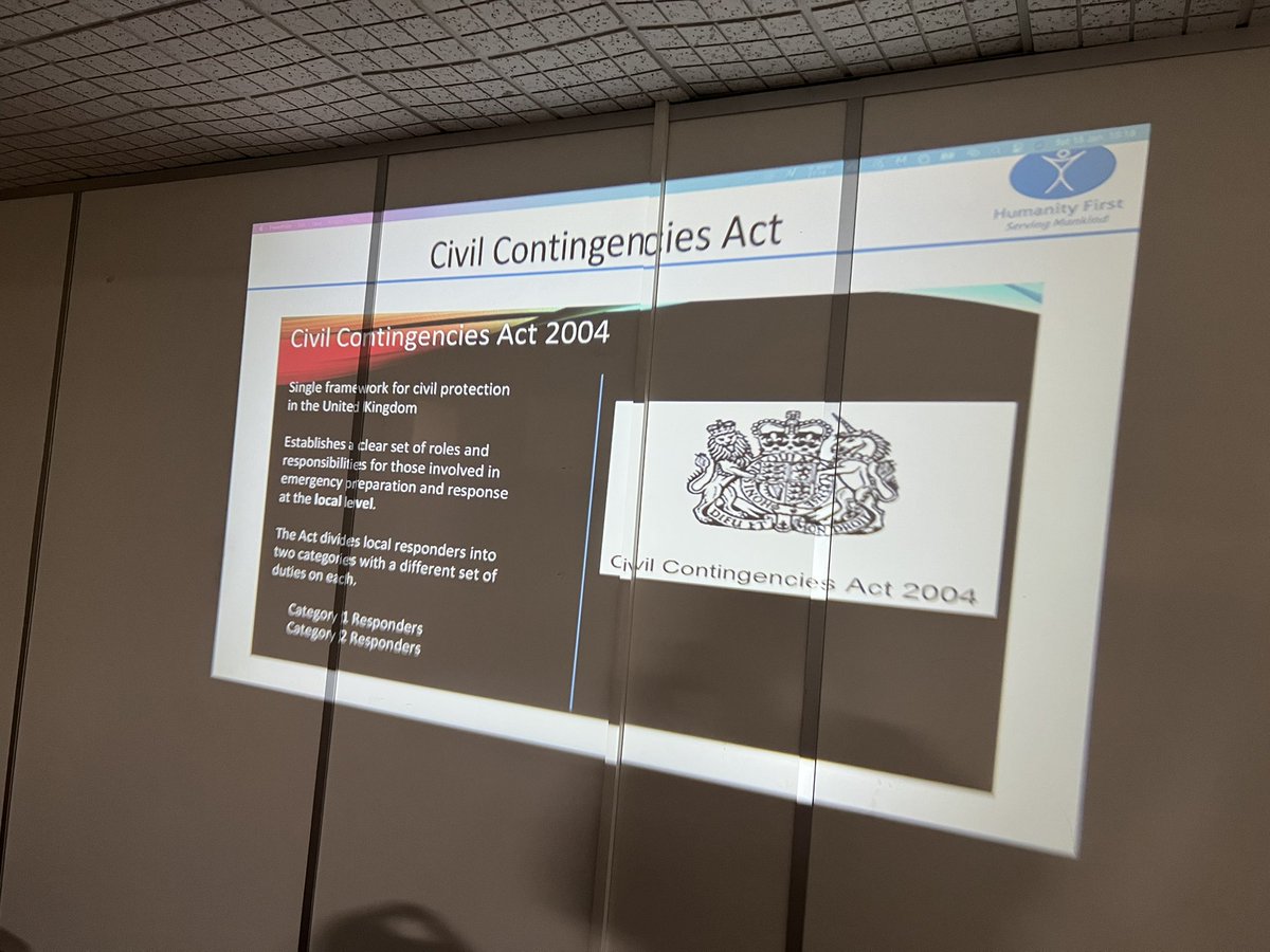 HumanityFirstUK's tweet image. Our team delivering Disaster Response Training for NGO’s in London #DisasterResponse