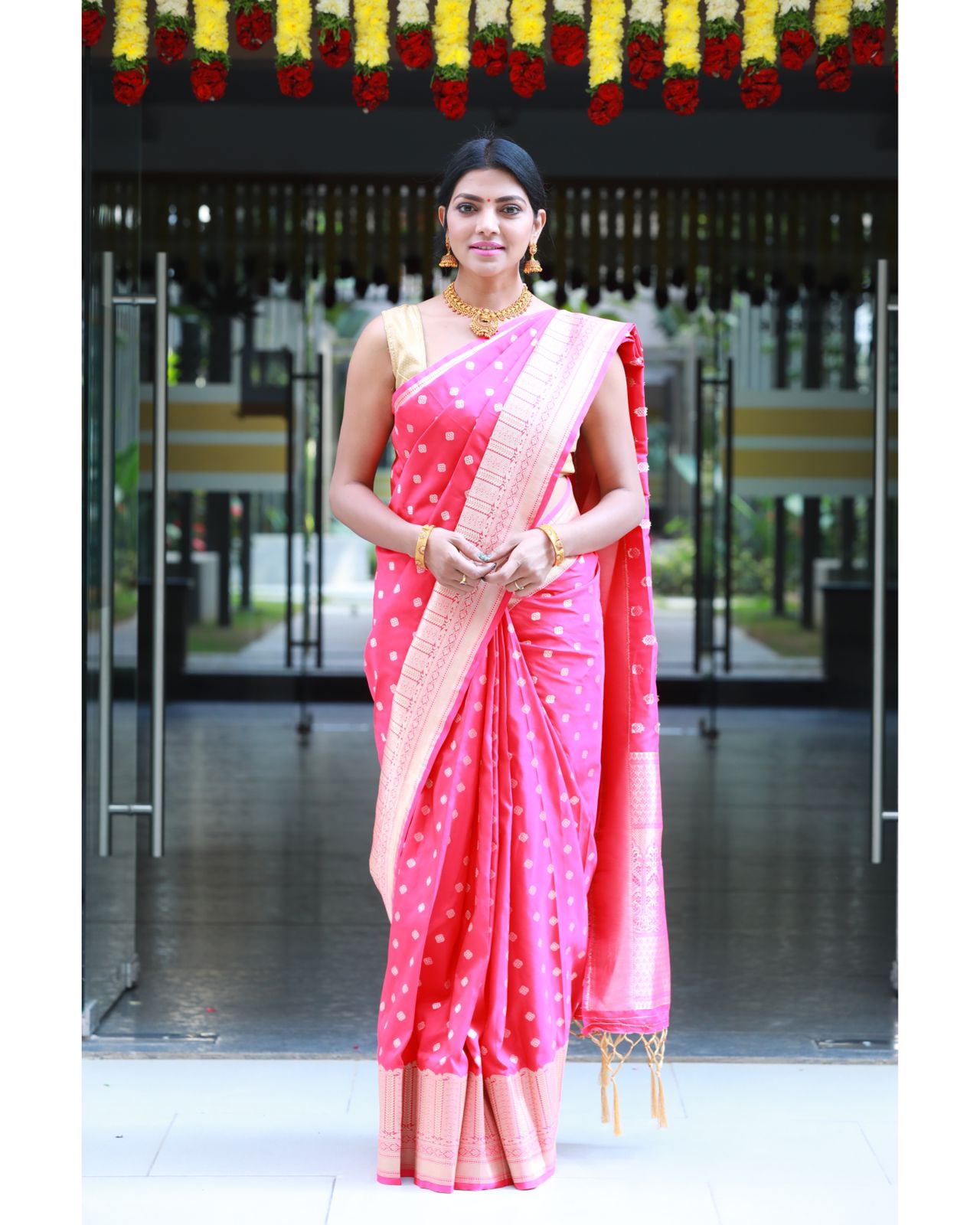 Lahari Shari