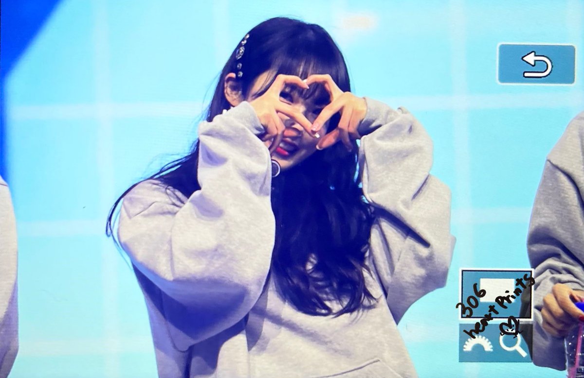 306heartprints's tweet photo. 220115 루다 
진짜 많이많이 보고싶었고 무대 위에 서있는 이루다 바라보며 덕분에 잊지 못 할 행복한 하루가 됐어 ♡︎♡︎
#우주소녀 #루다 #WJSN #LUDA https://t.co/hudJvPUybN