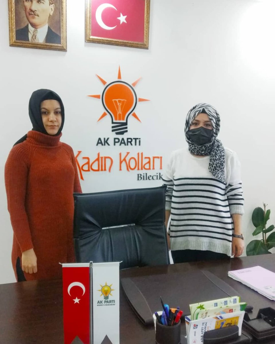 akkadinbilecik's tweet photo. AK Parti Bilecik Kadın Kolları teşkilatımız nöbet uygulaması kapsamın da haftaiçi hergün Parti binamızda nöbetlerimizi tutmaya devam ediyoruz.
➡️Soru ve görüşleriniz için parti binamıza ziyaretlerinizi bekleriz.
#AKPartiBilecikKadınKolları
#AKKadınBilecik
@AKKADINGM @aysekesir https://t.co/qXsN7vgvMo