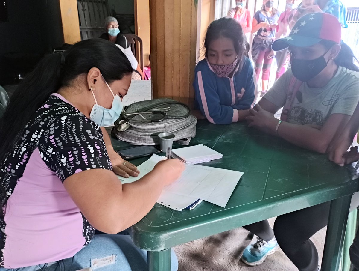 Nos encontramos en el Municipio Torbes junto a Farmapatria y el CDI Torbes en la jornada Medico-Asistencial la casa comunal del sector C atenderemos alrededor de 400 familias brindándoles apoyo social para la mejora de la salud del pueblo torbense.
#EjemploDeLucha
@TupamaroMRT