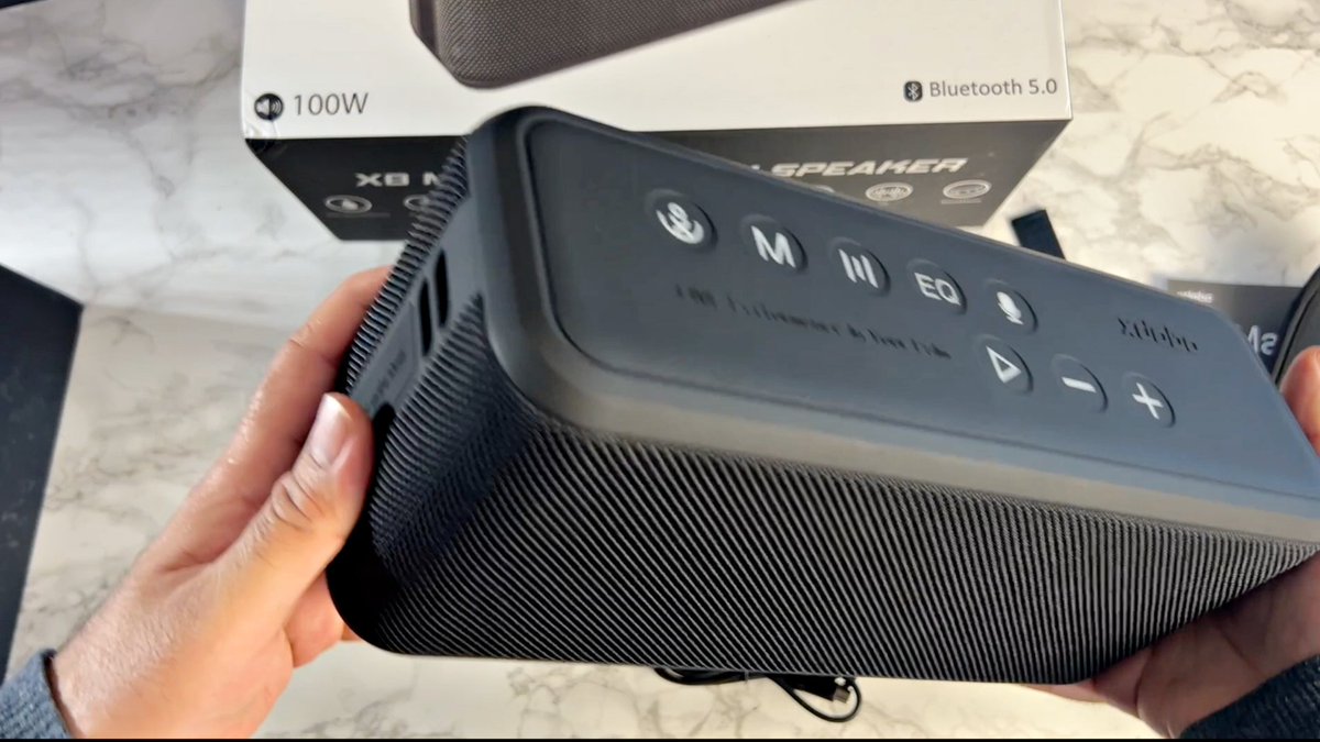 CHIGABYTE's tweet photo. NEW VIDEO: Powerful 100W Bluetooth Speaker - XDOBO X8 MAX - BTv5.0 - 12 Hour Battery
▶️ https://t.co/L6dKWK8aOw
---
@SINOBAND1 #Xdobo #X8Max #100W #BTSpeaker https://t.co/cjDbIa1ctm