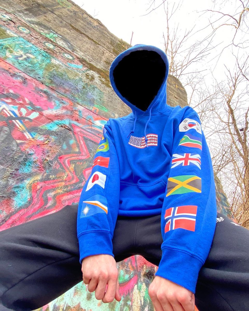 geeb_land's tweet photo. *UNITED* #streetwear #undergroudclothing https://t.co/Ih3VBfN8Rb