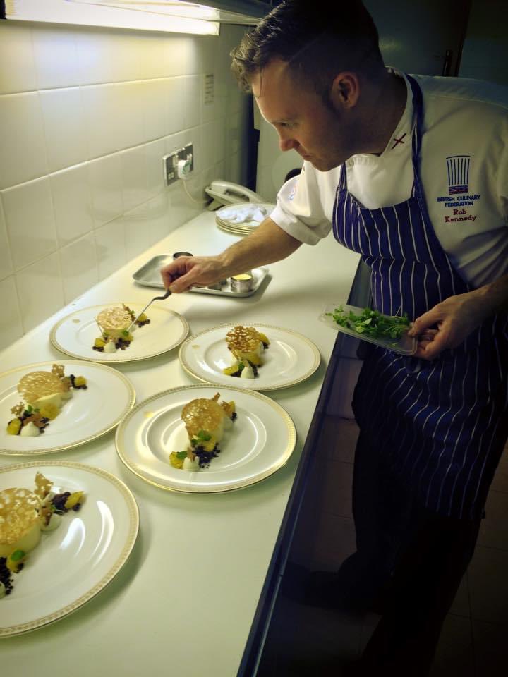 So who would like to win a table of 2 at our next guest chef evening featuring @robkennedy0 , follow us and re tweet this to be in with a chance to win a meal for 2 on the 10th February