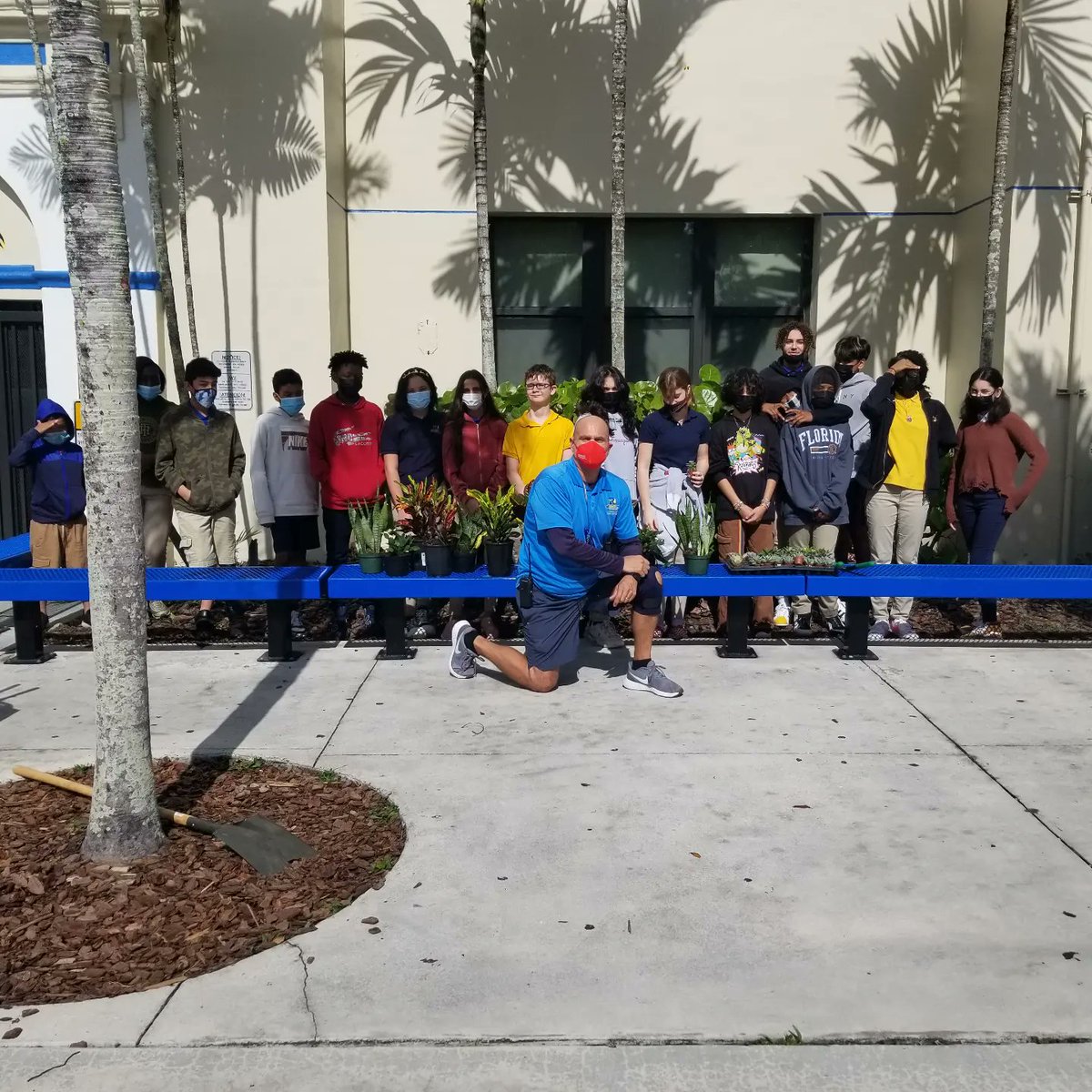 RedlandRoyals's tweet image. A special Royal shoutout for parent support at Redland Middle. A student's father, along with @costafarms , donated these plants for our Critical Thinking/Gardening class! 

#miamischools #miamisup @miamischools @miamisup @mdcpssouth