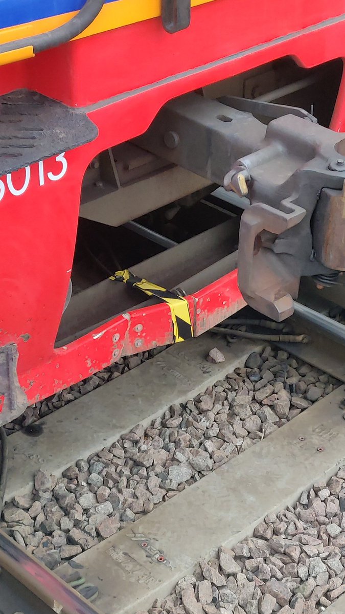 SEG3142's tweet image. Is this temporary repair indicative of the end of life of the #class456