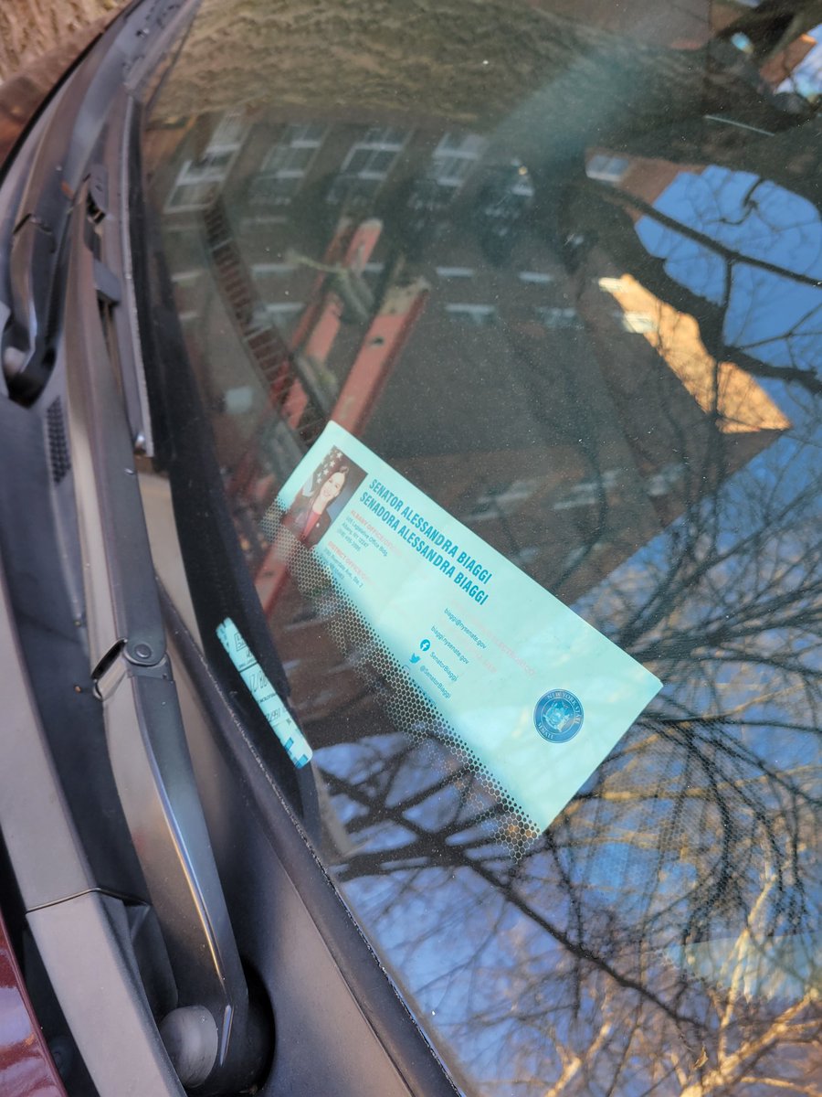 placardabuse's tweet photo. So what's the story with this vehicle with no license plates and its VIN hidden that was blocking the fire hydrant?

It was displaying a card for @SenatorBiaggi, and it hadn't been ticketed. https://t.co/NbqjXzGQiA