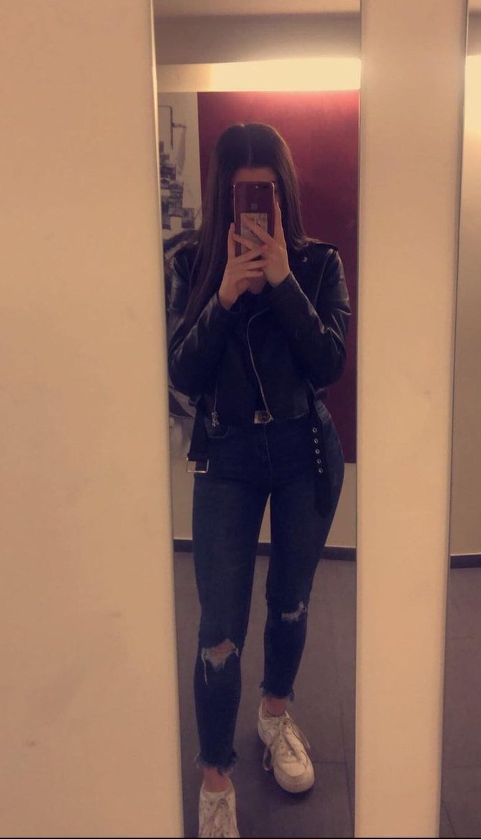 Goddess_Lisa1's tweet photo. Ihr Fotzen, eure Göttin ist back😈

Ich erwarte Tribute in meinen DMs, 20€ Amazon oder PayPal loser😈

#findom #feetfetish #goddess #findomgoddess #newfindom #findomes #findome https://t.co/WNK40Vy5GC https://t.co/xnDI7faMos
