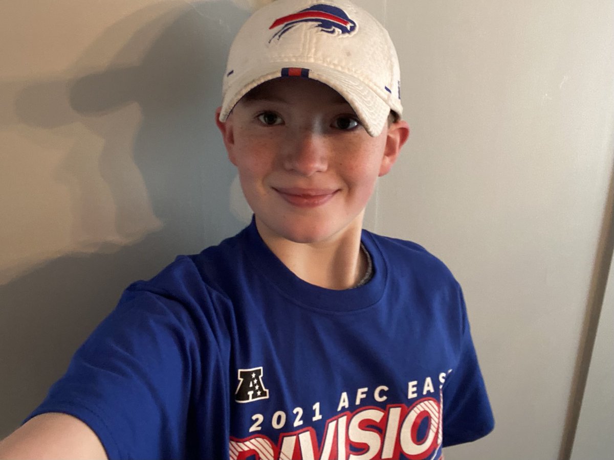 Hi everyone. My name is Henry and I took over my dads account to say Go #Bills Retweet if Buffalo is going to win. Like if Patriots are going to lose.