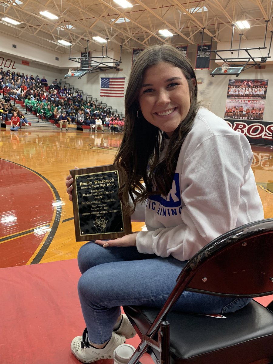 JETaylorHS_AT's tweet photo. Congrats to our very own Breilly Westbrook!! She was honored as the 2022 @GHATSdotORG Exemplary SAT Award Scholarship winner!! We are so excited and proud of you!! #taylormade #theblueprint #taylorpride @THS_Mustangs https://t.co/a9kekcjD4L