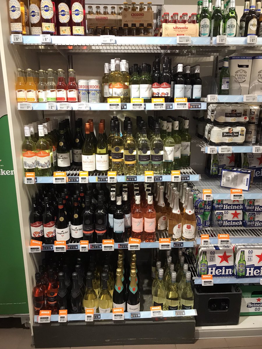 Is het #DryJanuary of zo?! Mooi om te zien dat supermarkten kansen pakken met 0.0 bier, wijn en gedistilleerd #ah #jumbo #alcoholvrij #stiva #genietmaardrinkmetmate