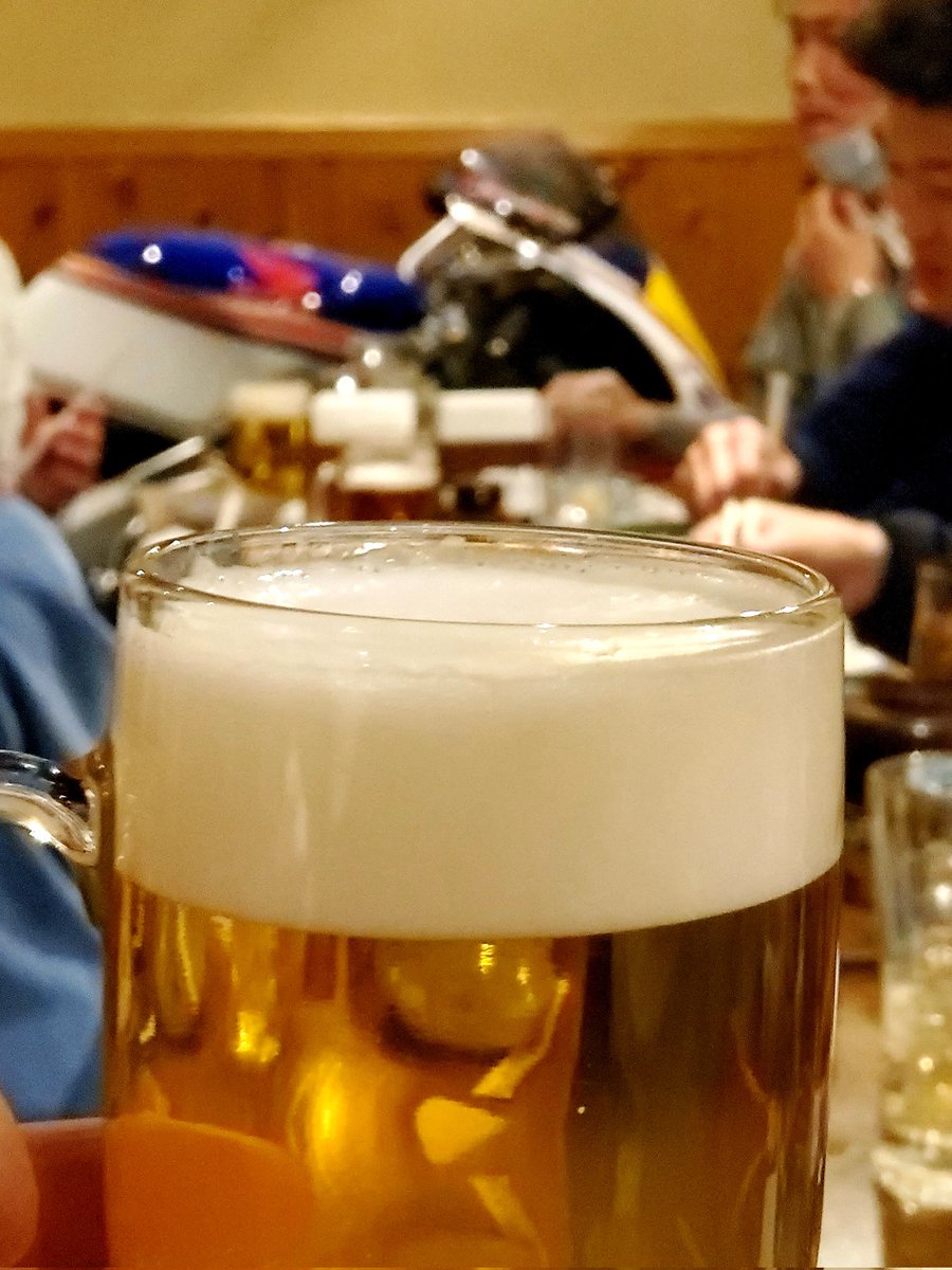 karokarotaro's tweet photo. 料理が美味いと酒も話も弾みますね✨
NSRでロスマンズな最高のひととき✨
#白銀屋溜池分店
#横田輪業 #モトアップ #MOTOwire https://t.co/vHciDU86zB