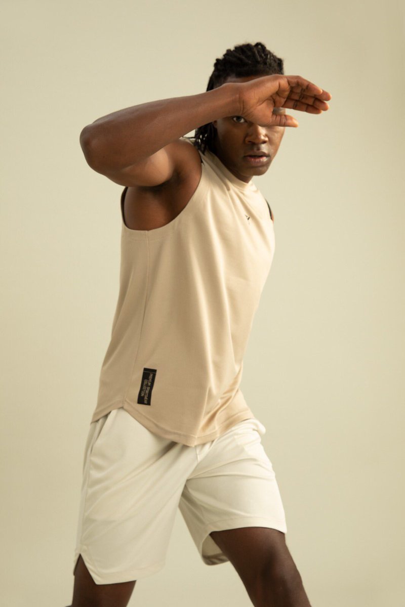 Spor tarzında #Fit görünüm! 💪🏻 Konforlu kullanıma sahip kolayca kombinleyebileceğin parçalar DeFacto.com’da seni bekliyor! 🖤 #Atlet #Şort #DeFactoFit