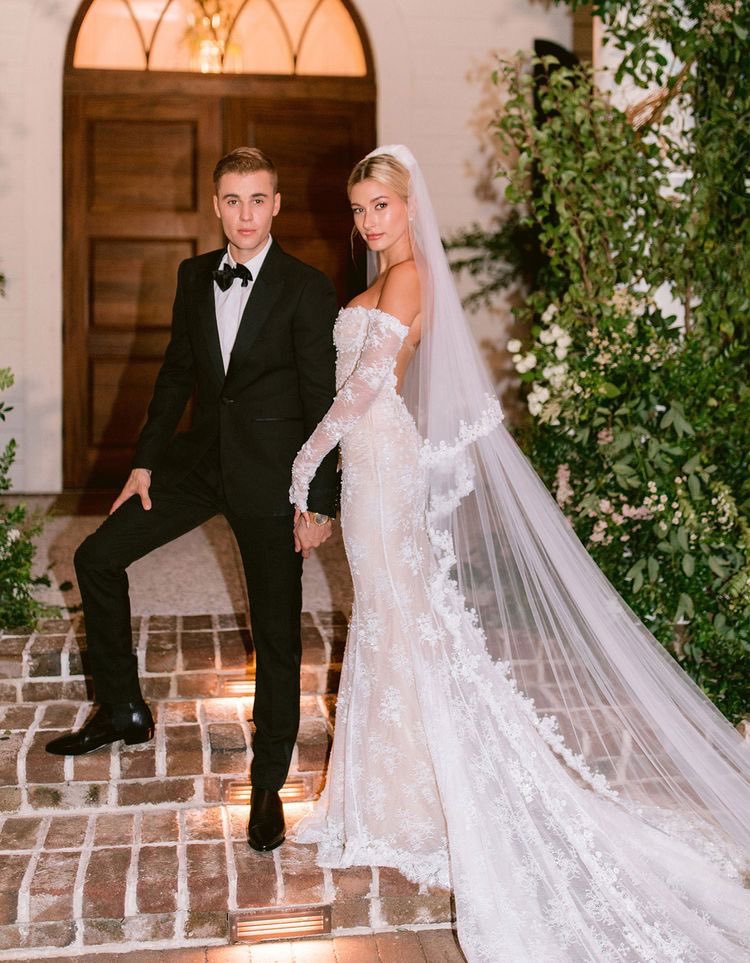 JAILEYSWRLD's tweet photo. Justin and Hailey Bieber on their wedding day 🤍 https://t.co/YQ4Cr12YhL