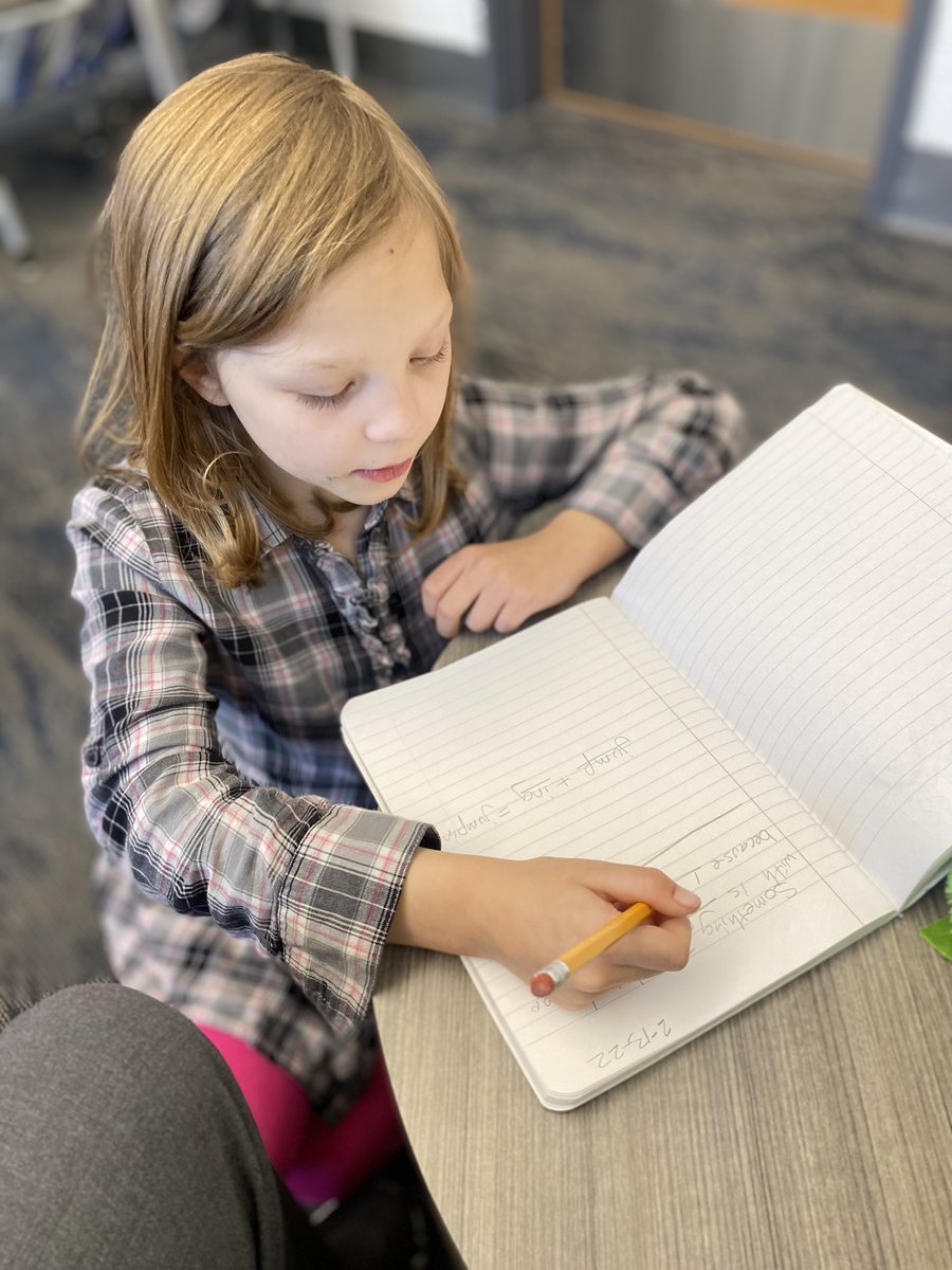 SunshineBees's tweet photo. Writing! #beebright https://t.co/Ve4xdsFxQ6