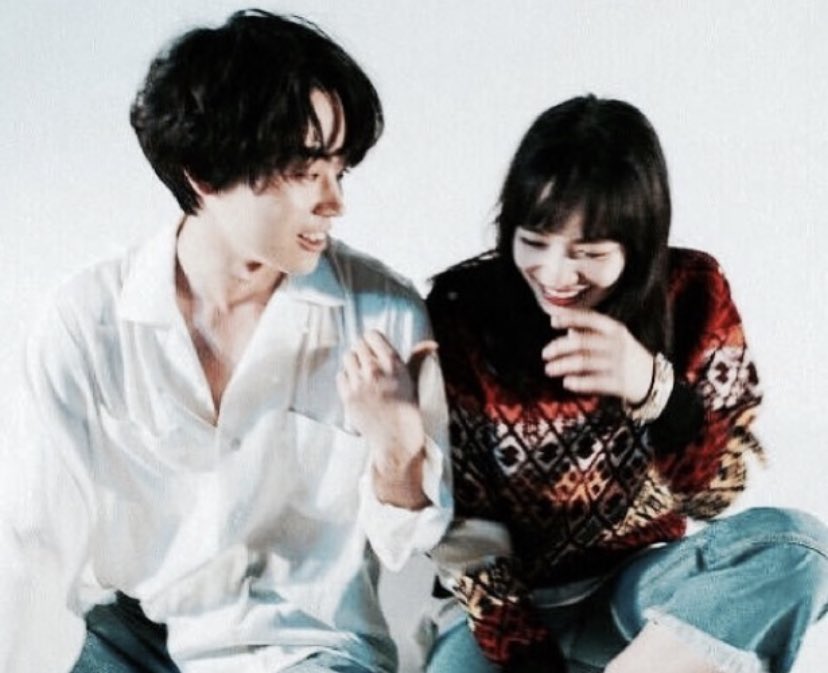 ア 菅田将暉と小松菜奈とか 土屋太鳳と山﨑賢人とか 平野紫耀と橋本環奈 とか 溢れ出るオーラとか雰囲気とか空気感がマジで同じなのよね インタビュー読んだりしてると 性格とか考え方は違うかもしれないけど 感覚的なところが似てるとひと目でお似合い