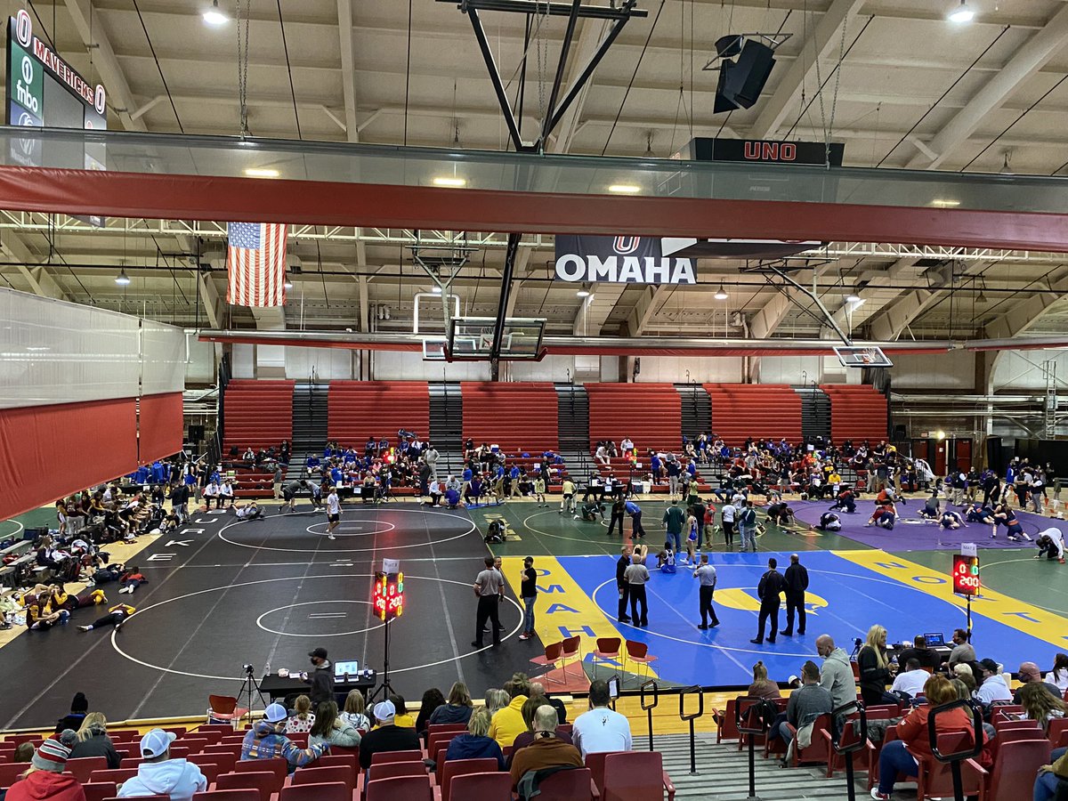 OmahaMemories's tweet photo. With the Boy &amp; Girls Omaha Metro Conference High School Wrestling Meet going on at the Iconic Sapp Fieldhouse today.  I would like to ask - who would like to see wrestling return to UNO? https://t.co/k5S8WvSGAY