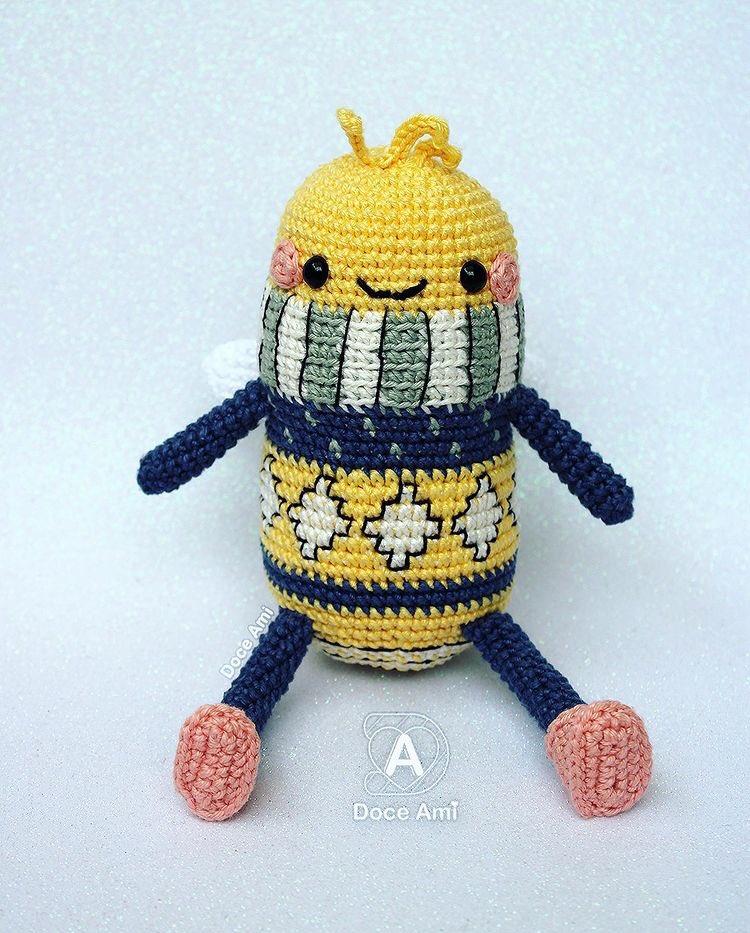 doceami's tweet image. Agatha Bee by Doce Ami 🐝💛
Pattern by @picapauyan 
(instagram.com/p/CWOX2_aJLoX)
#Amigurumi #crochet #bee #picapauyan #doceami