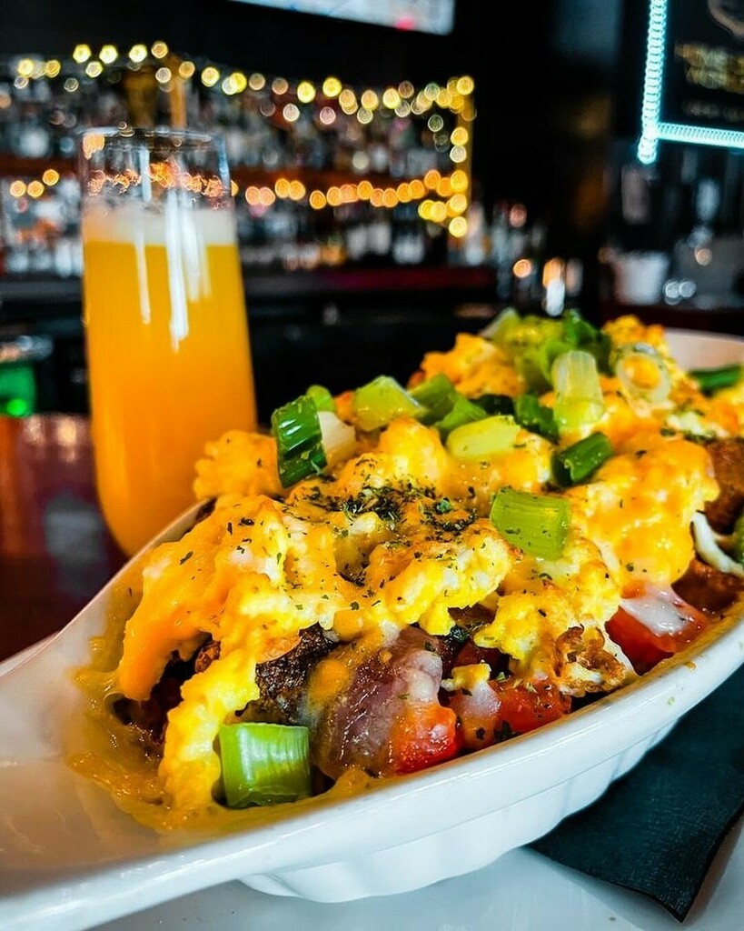 Fire up that brunch crew!

January’s feature 👉🏼 Breakfast Skillet 
is def worth getting out of bed for.

Doors open at 10AM!

#MeetAtTheLobby instagr.am/p/CYwSbrZO-xz/