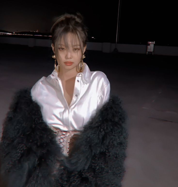 CamiBlink08's tweet photo. Nini feliz cumpleaños OMG cuanto has crecido nunca dejes de sonreír porque solo con verte sonreír basto para salvarme la vida me haces muy feliz Nini te amo felicidades<3
#OurStarJennieDay
#빛이나는제니_오늘제일빛나 https://t.co/OITEPNtXis