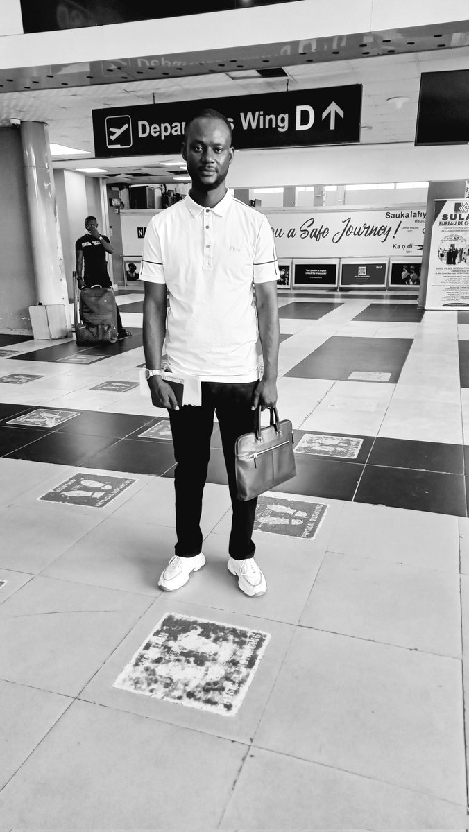 aob1_official's tweet image. Hustle in silence...