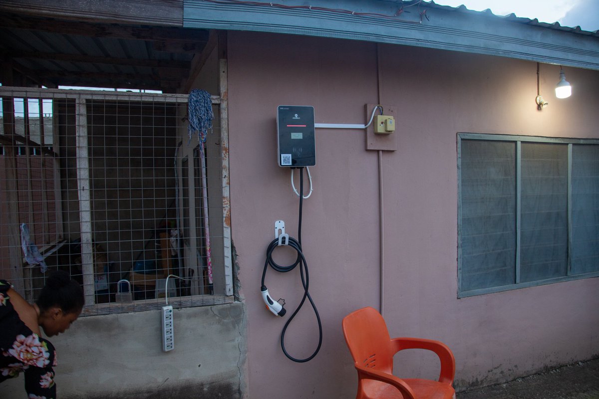 AkabahCarl's tweet image. Put the pretty face aside and build your future......I am an electrical technician as well as a mechanic. I love my work 💪. 

Installation of charging station for a client who purchased one of our Electric cars.