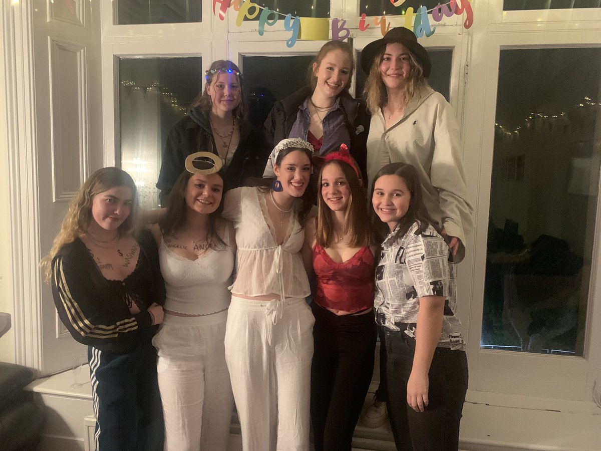 Arion House tweet media