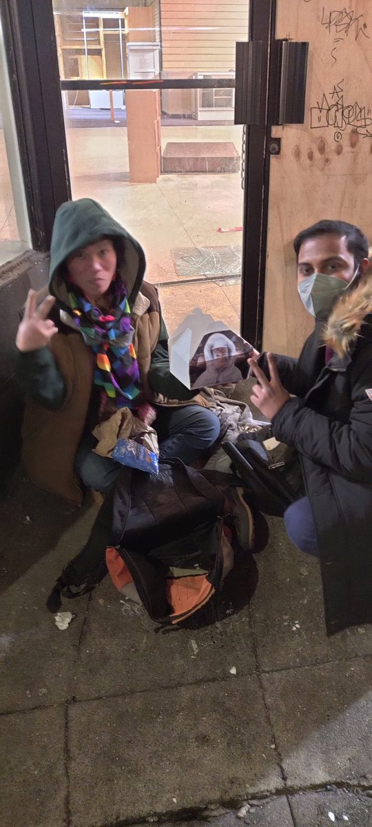 rathoreYash121's tweet photo. 1 in 9 Americans struggles with hunger, especially the homeless people. This new year we visited the cold streets of Seattle to help some homeless in the most HAPE way possible by giving away 50 food packages just to see their smiling faces! @HAPEBEASTGANG @DigimentalLDN #hape https://t.co/b41sfJM0yZ