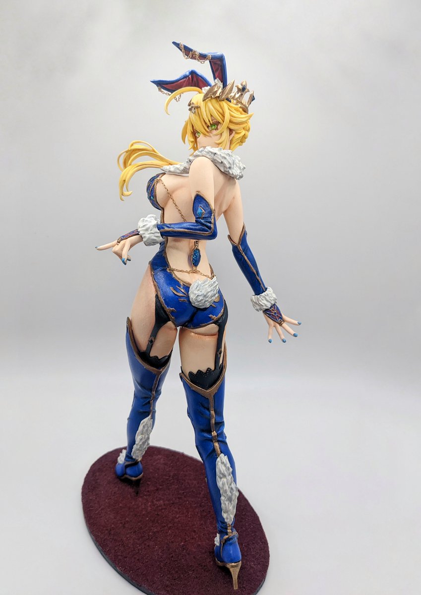 gudakos's tweet photo. 👯 Bunny Suit Artoria 👯
Sculpt: @Heartstringsfig
Original design: @sakiyamama
#FGO #garagekit #jpfig #ガレージキット
I decided to add real chains to this kit like in the original design! It was very difficult, but I think it came out ok 💎 https://t.co/U0ndmoxUNr