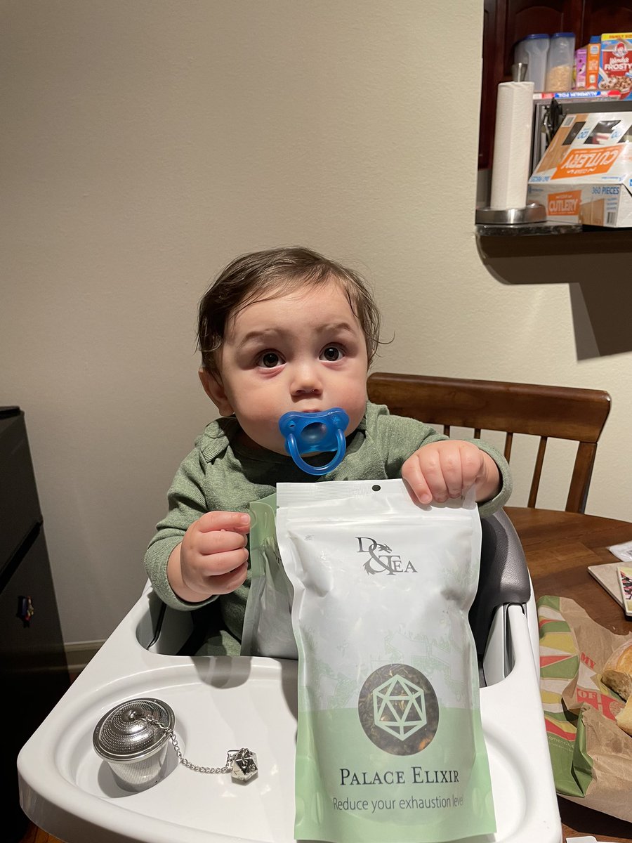 ma47rc's tweet photo. Forgot to post when it came in but baby boy approves of my @DandTeaCo  order. I love the Forest Frolic and excited to try the Palace Elixir. Looking forward to some nice hot tea with the upcoming colder weather. #DnD #tea https://t.co/swCS5OgAtY