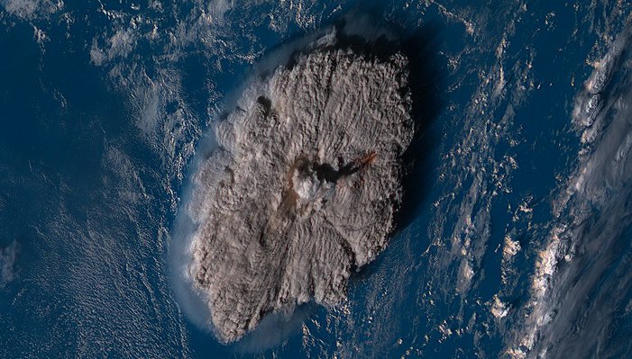weatherdak's tweet image. Already iconic satellite imagery of the eruption of Hunga Tonga–Hunga Haʻapai.

Unlike anything we've ever witnessed with modern satellites.
