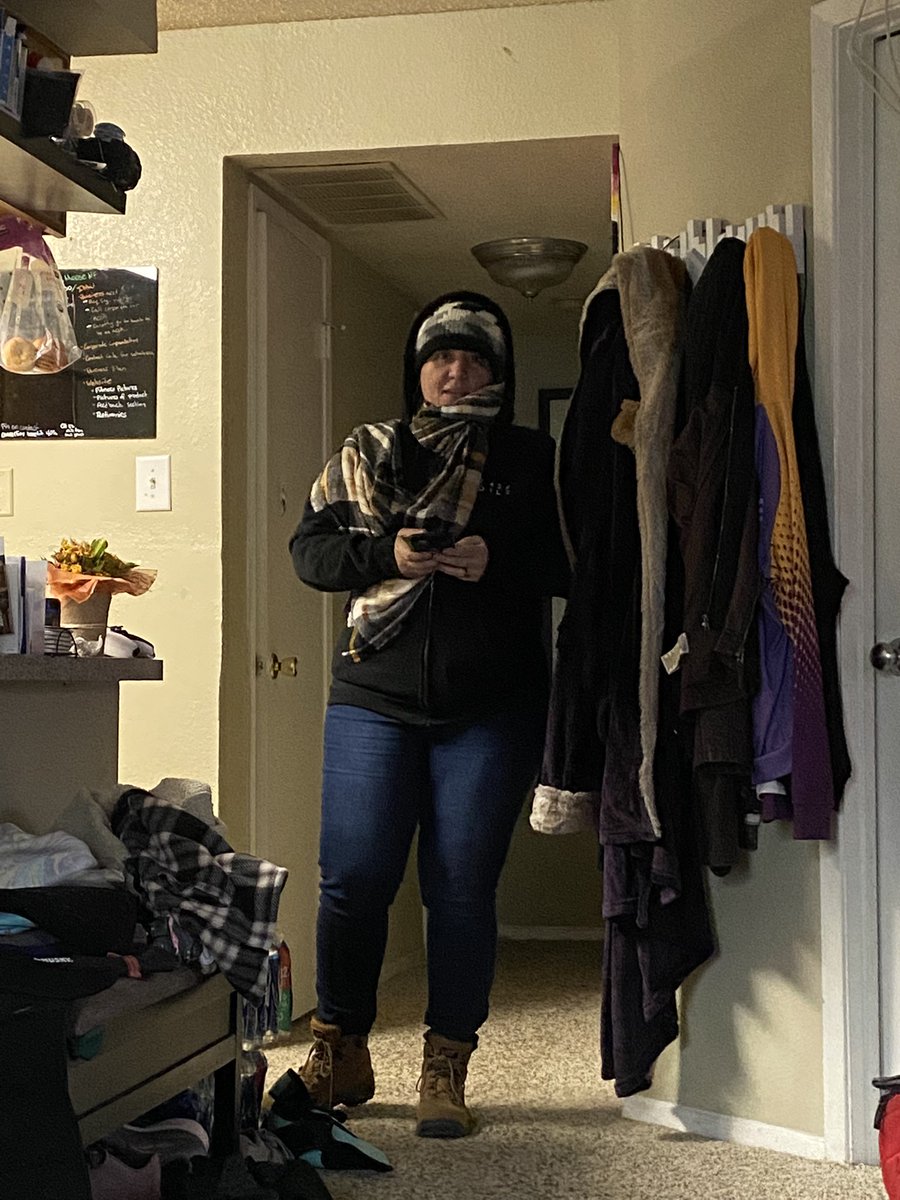 GymMou5e's tweet image. She out here really dressed up like it’s it’s snowing @BlueDamD #coldaf