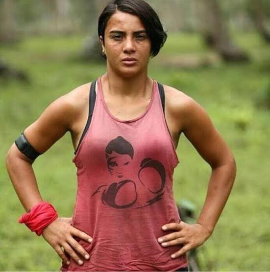 sezon boyu berna için bürüneceğim karakter  #survivor2022allstar