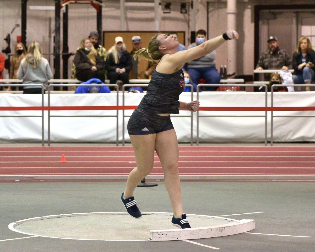 OmahaTFXC's tweet photo. Mary Fennessy launches the shot 42’11.5” to finish 6️⃣th. That distance ranks her #️⃣9️⃣ in school history‼️
#EveryoneForOmaha #OmahaTFXC ⚫️🔴💪🏻 https://t.co/IJ6r2iehex