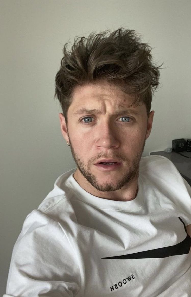 hurlerhachi's tweet photo. bueenas, soy nerea y tengo 19 años, soy de españa y sigo a niall desde 2010/2011 ±, no estoy muy integrada en su fandom y me gustaría estarlo, para cualquier cosa mi md está abierto 
para saber más 
‹https://t.co/aUOVmWxRZ9›
#integracionNH https://t.co/0uwxEIhCLQ