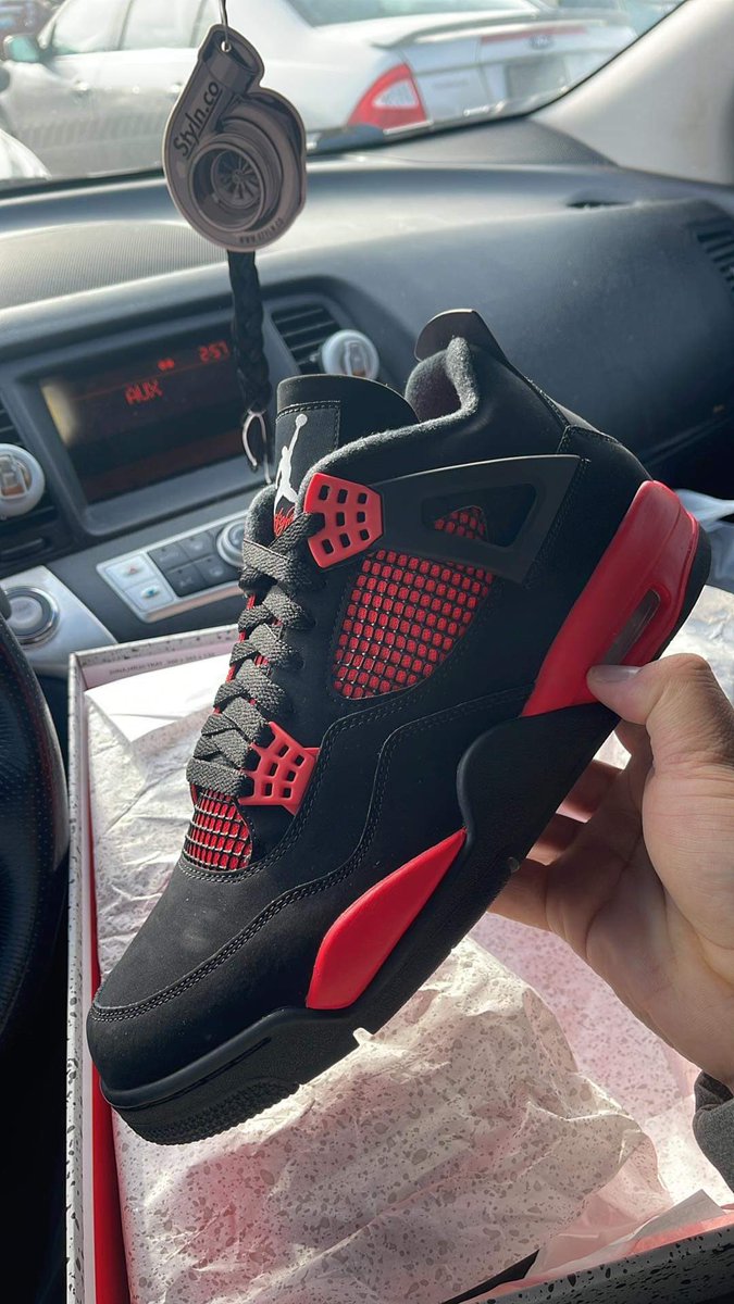 EDDIEx95's tweet image. Yes Sir Mall Pick Up @SOLELINKS @kicksonfire @StashedSNKRS