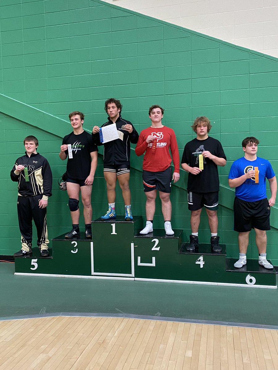 NewPalWrestle's tweet photo. Nice tournament run by Porter May. He finishes 2nd at 220lbs! ⁦@NPHSDragons⁩ ⁦@VoelzJames⁩ ⁦@MrsAmyDawson⁩ ⁦@MitchanerNPHS⁩ https://t.co/WKmmudbgjS