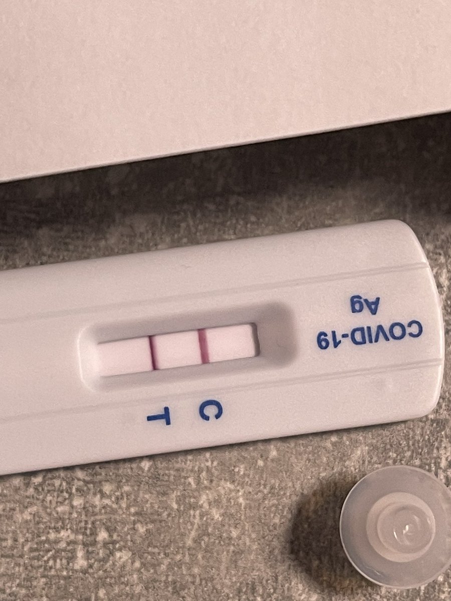 Geboostert und offensichtlich positiv 😫#Corona