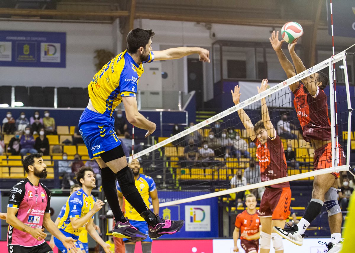 👏 Sumamos la 3ª victoria consecutiva en este 2022 tras imponernos en casa a un aguerrido <a href="/cvemevelugo/">Arenal Emevé</a>  

🗣 <a href="/camarerosergio/">Sergio Miguel Camarero</a> y <a href="/1angelRD/">Ángel Rodríguez</a> valoraron el triunfo en el postpartido