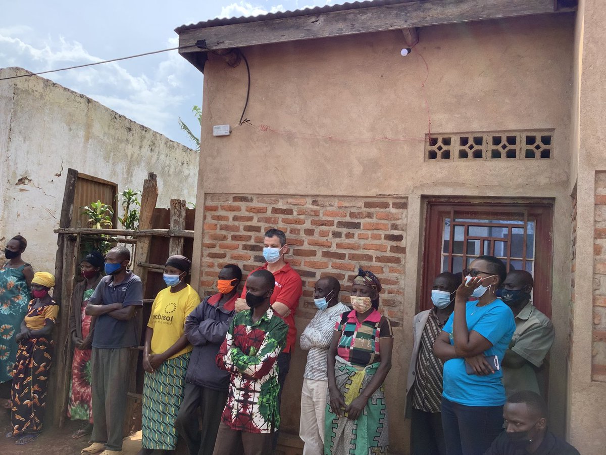 RwandaInfra's tweet photo. Two priority sectors of Gitambi &amp; Nzahaha in ⁦@RusiziDistrict⁩ will be fully connected to electricity by end March 2022 from the current 76%,revealed by Min ⁦@claverGatete⁩ ⁦in a meeting with residents of Nzahaha sector ⁦@RwandaLocalGov⁩ ⁦@reg_rwanda⁩ https://t.co/6opaIOBE5C